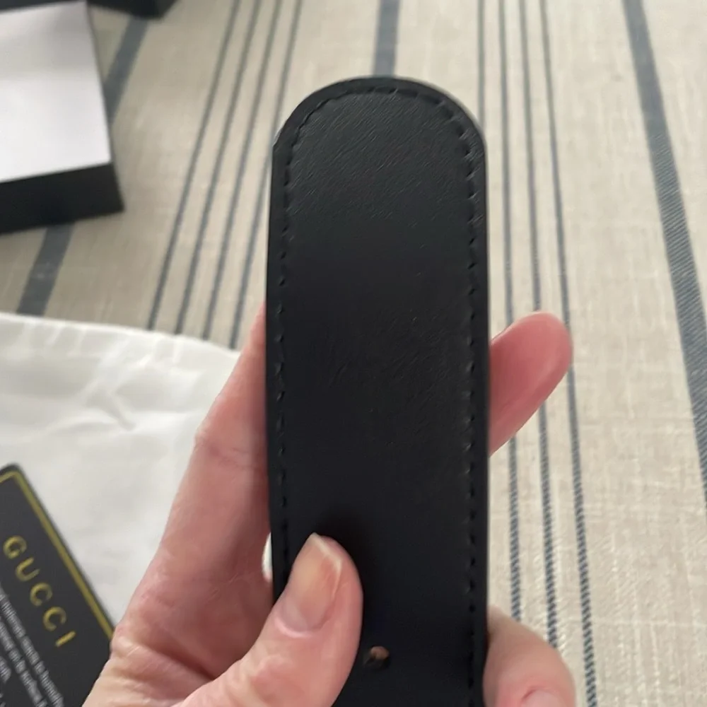 Gucci Black Belt with Gold Buckle - Picture 11 of 12